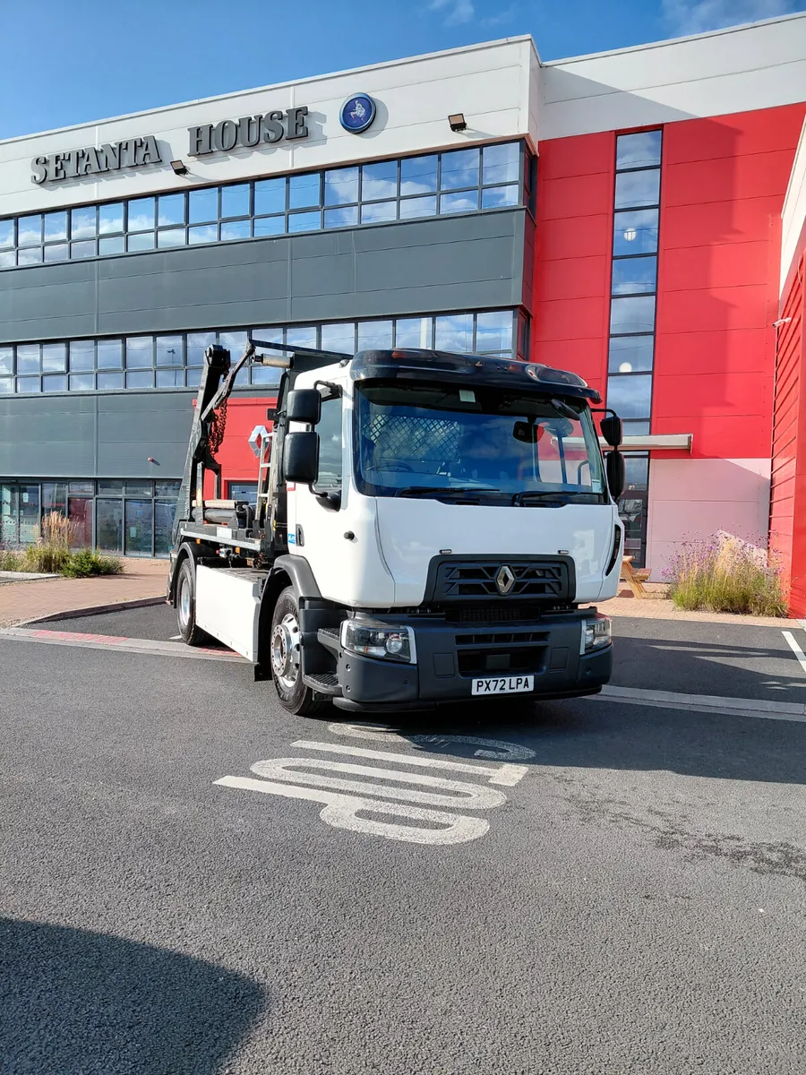 eyJidWNrZXQiOiJkb25lZGVhbC5pZS1waG90b3MiLCJlZGl0cyI6eyJ0b0Zvcm1hdCI6IndlYnAiLCJyZXNpemUiOnsiZml0IjoiaW5zaWRlIiwid2lkdGgiOjEyMDAsImhlaWdodCI6MTIwMH19LCJrZXkiOiJwaG90b18zNzE0NjM0MTkifQ==